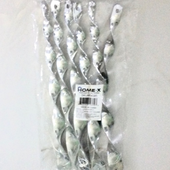 Set of 6 Hanging Twisted Wavy Silver-Tone Aluminum Icicle Ornaments - Picture 2 of 5